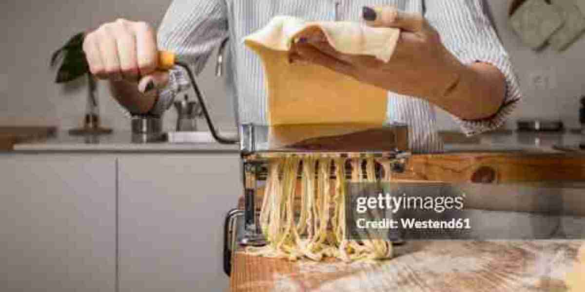 Fresh Pasta Made Easy with Electric Pasta Makers by haiou