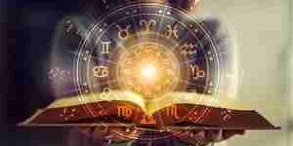 How Online Nadi Astrology Benefits People Living Abroad