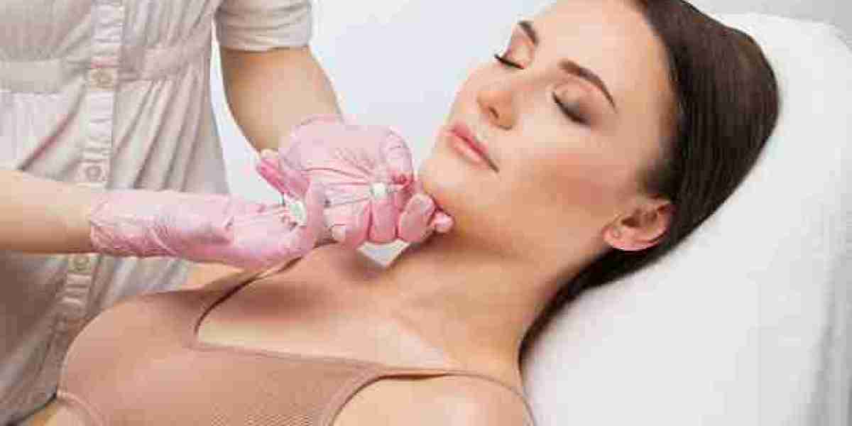 Benefits of Double Chin Liposuction in Riyadh for a More Defined Jawline