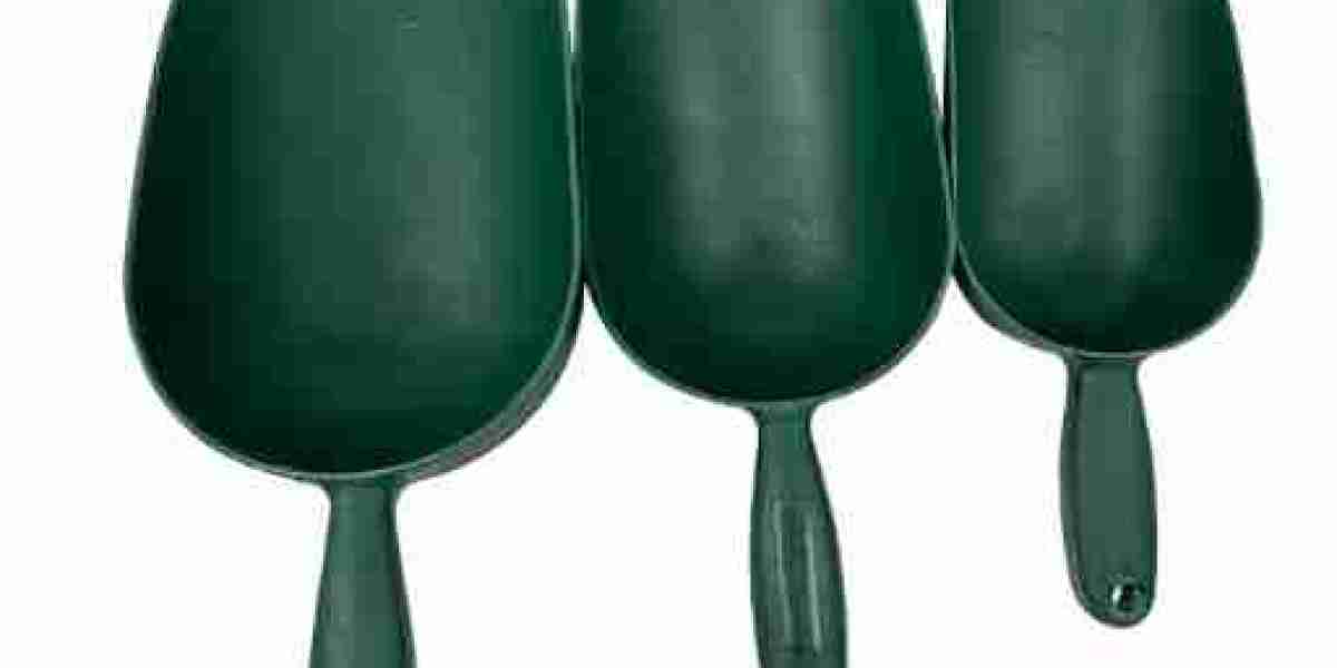 How a Plastic Garden Scoop Improves Repetitive Garden Work