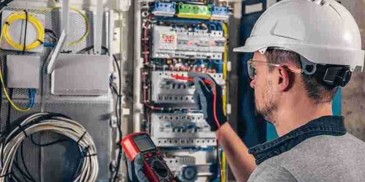 Top Signs You Need an Electrician Evanston Park Before Small Issues Become Major Problems