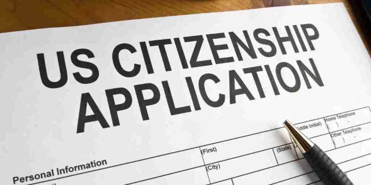 When to Contact a Green Card Lawyer for Legal Support