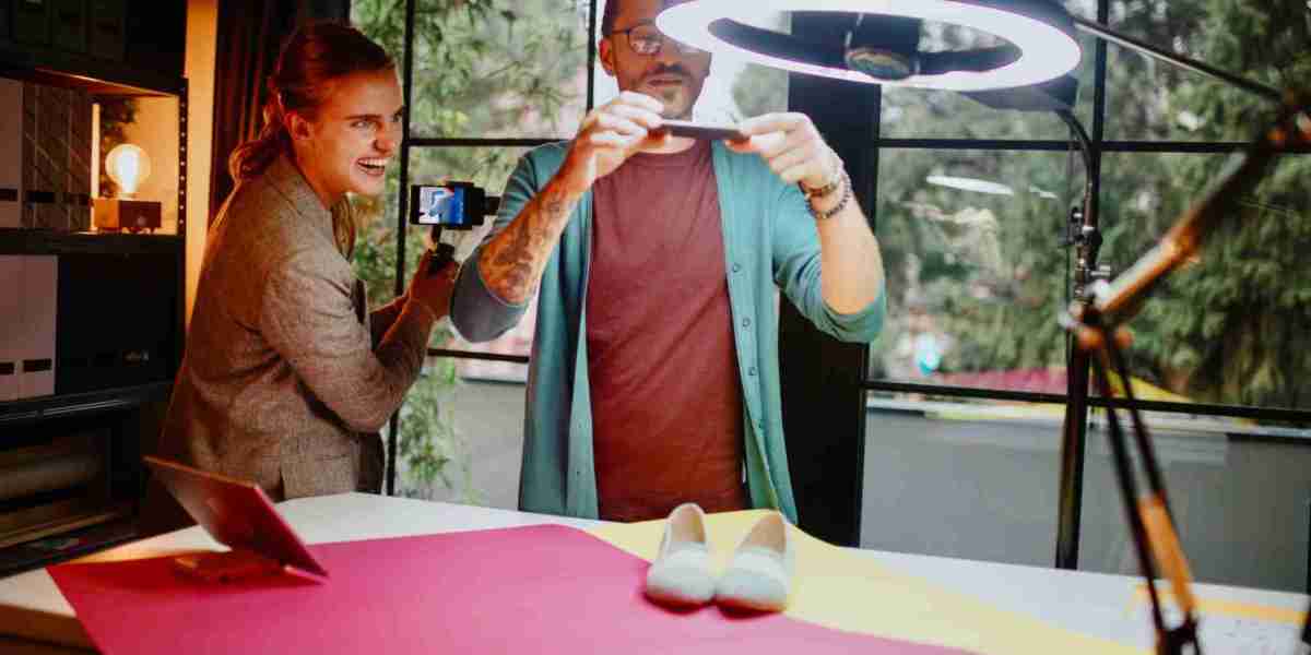Advertising Agency Bakersfield: Understanding Local Advertising Services