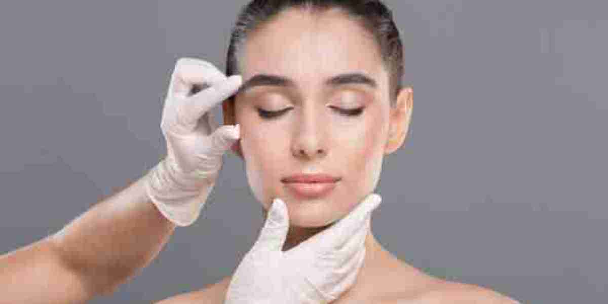 What Are the Different Types of Facelift Procedures Available in Riyadh?