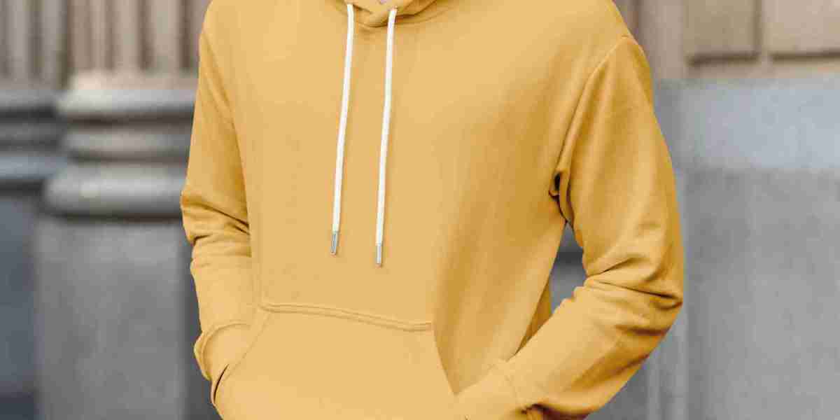 Modern Streetwear Trends: Sp5der, Peace In War, and クロム ハーツ