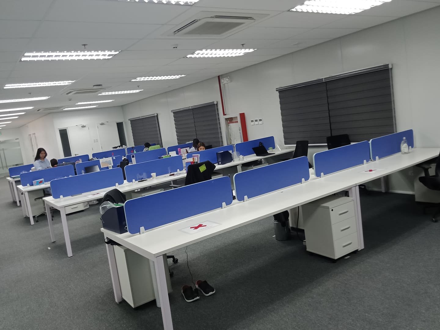 Office Furniture Philippines | Tables, Chairs, Partitions & Cabinets