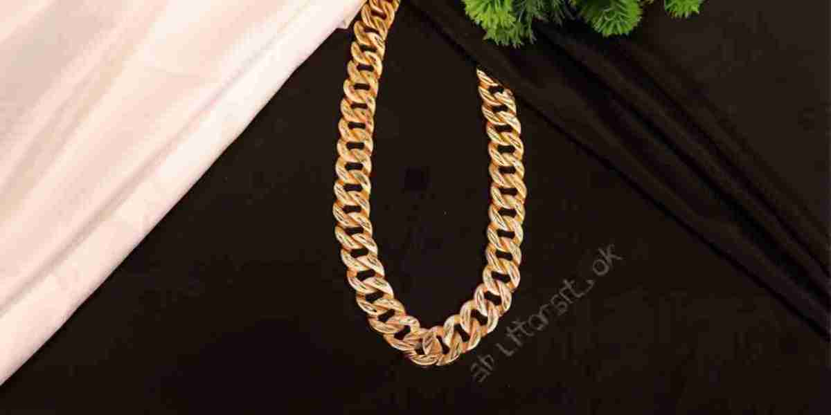 Men’s Necklaces: How to Choose the Right Material and Design
