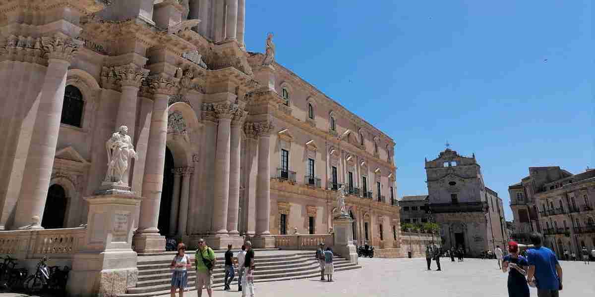 A Day Between Ancient Syracuse and Baroque Noto