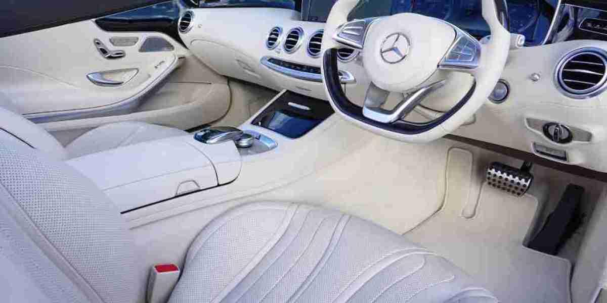 Professional Interior Deodorizing for a Fresher Car Cabin
