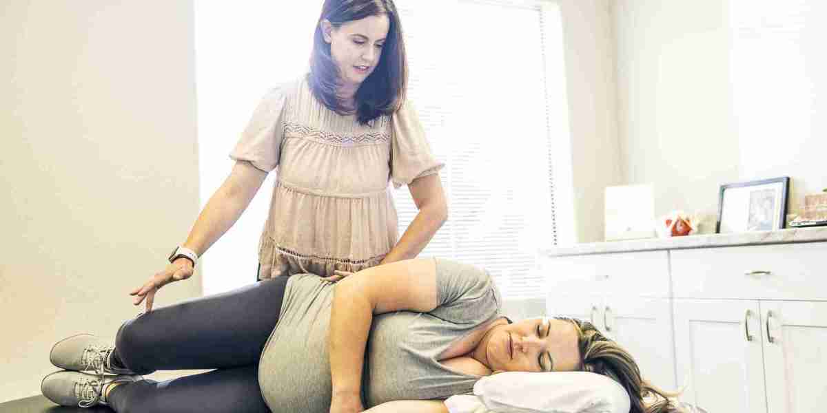 Pregnancy Massage in Boston, MA: A Relaxing Way to Support Your Prenatal Wellness